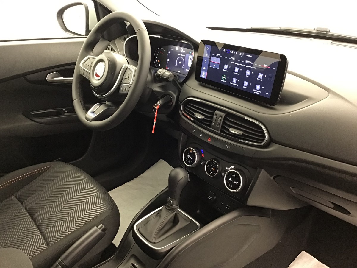 FIAT-TIPO HB-CROSS GARMIN