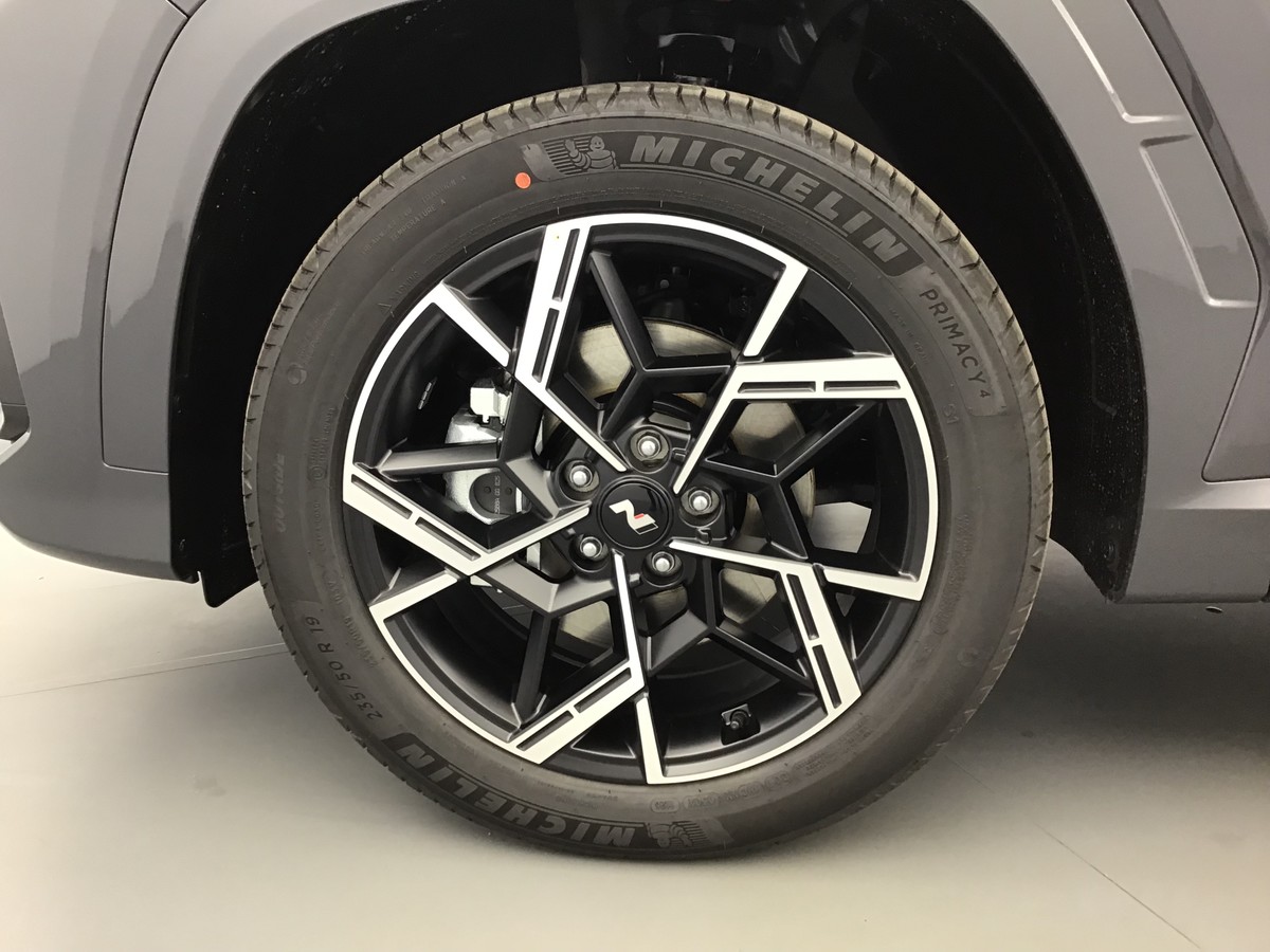 HYUNDAI TUCSON FEEL N LINE