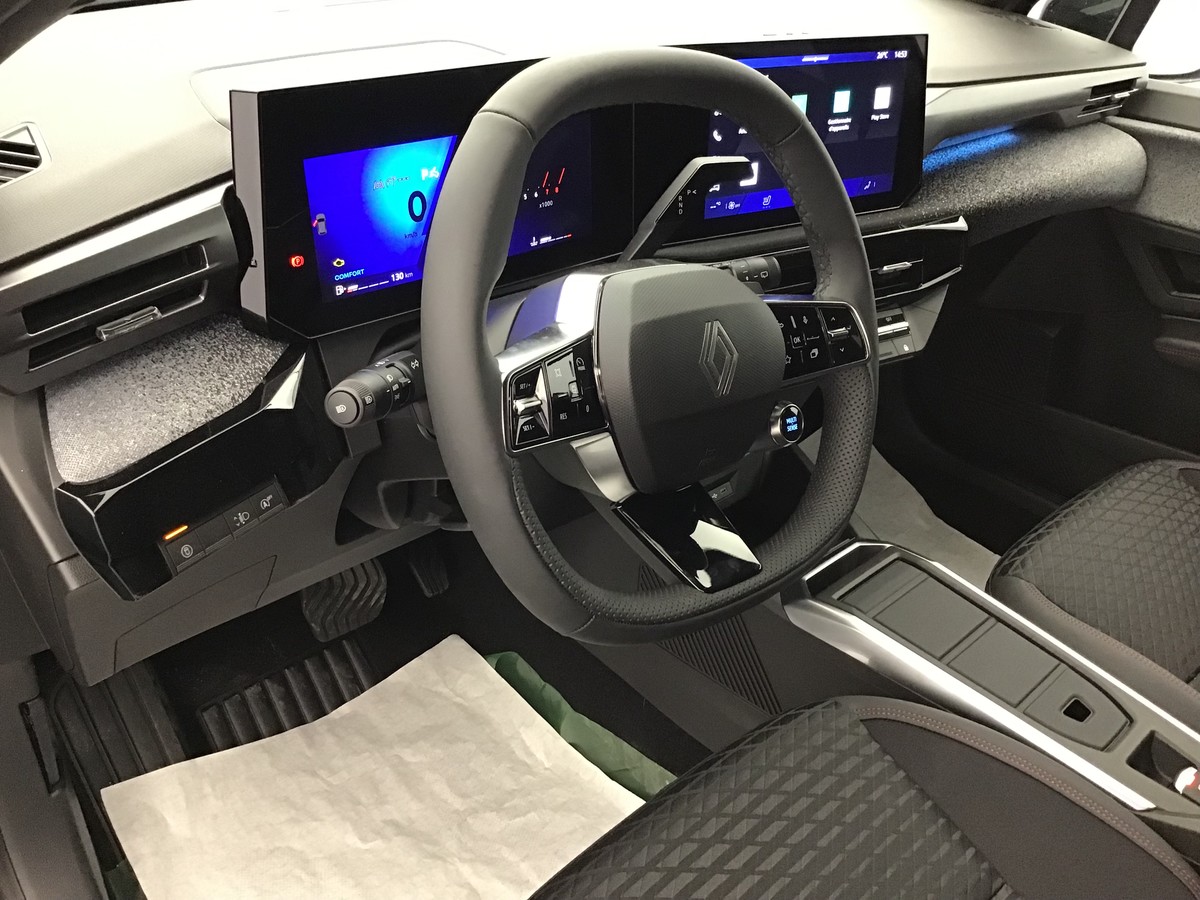 RENAULT CLIO 6