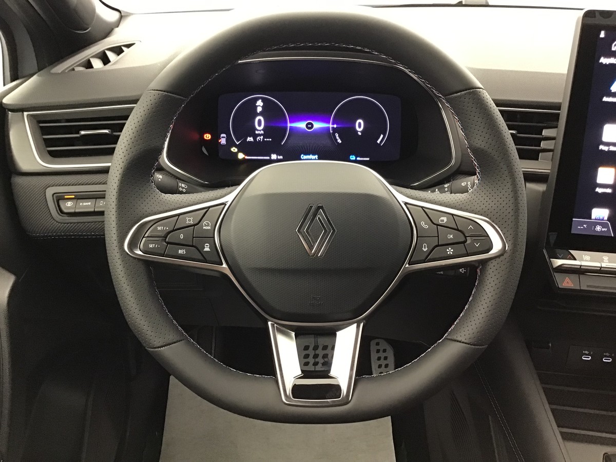 RENAULT