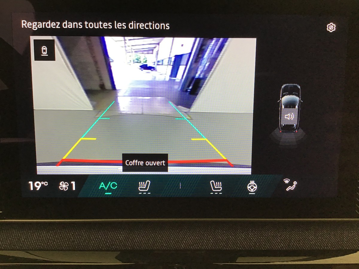 RENAULT