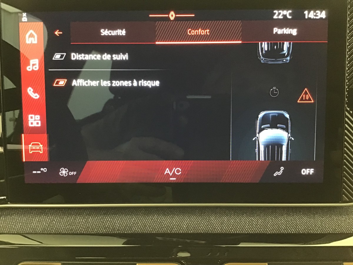RENAULT