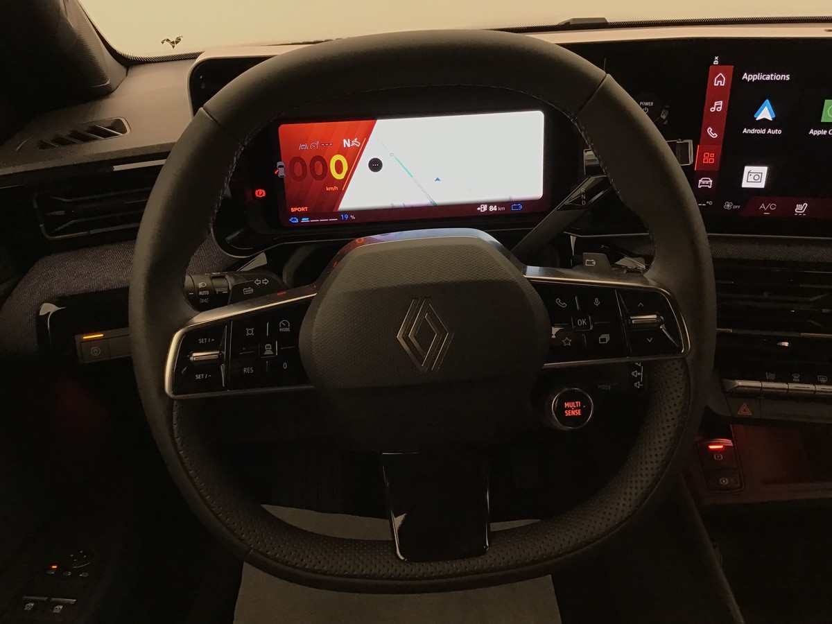 RENAULT