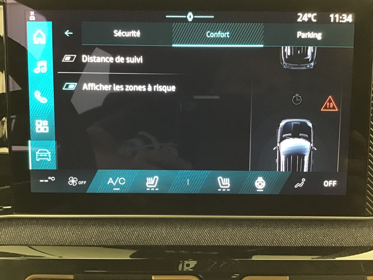 RENAULT