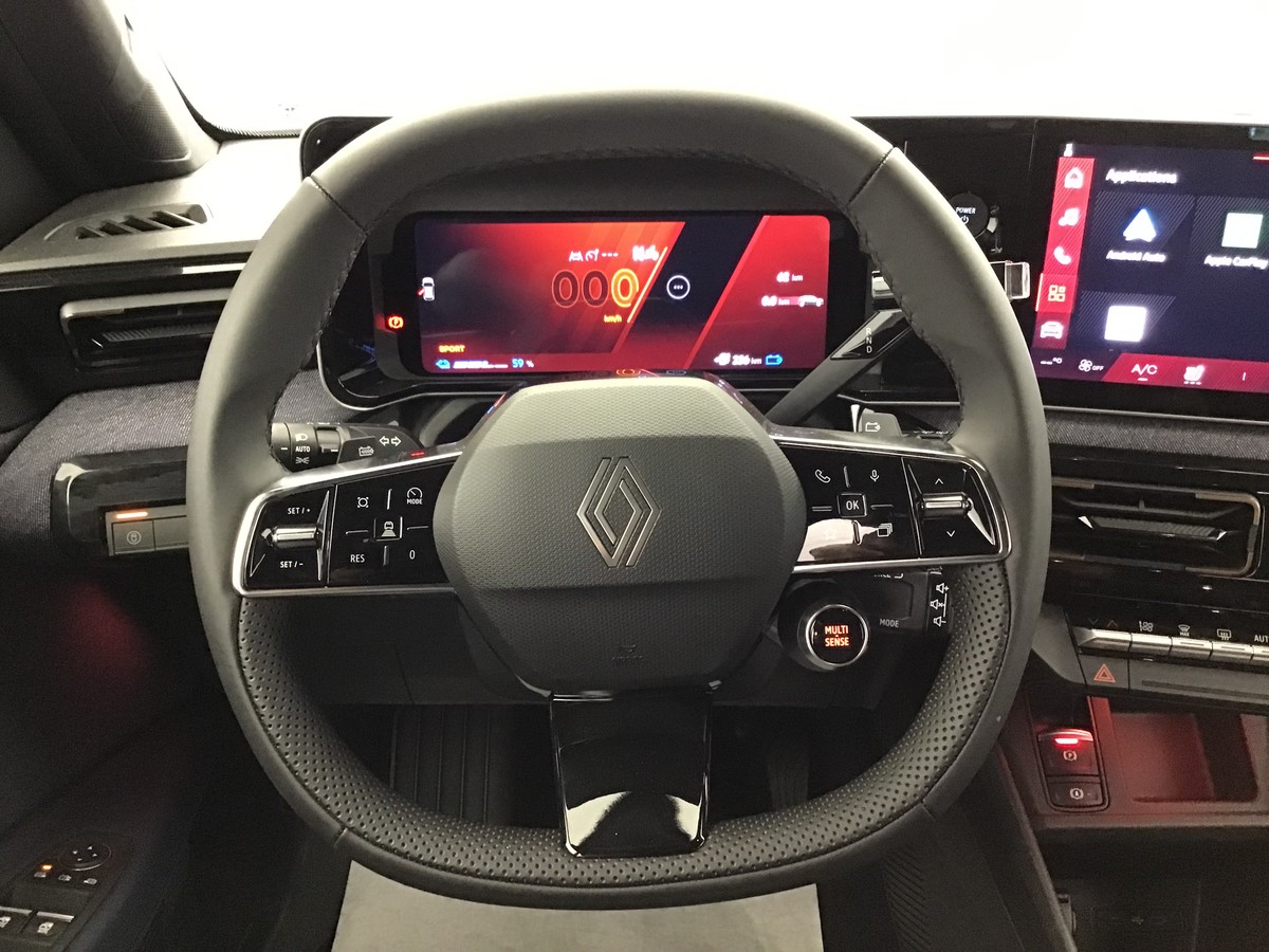 RENAULT