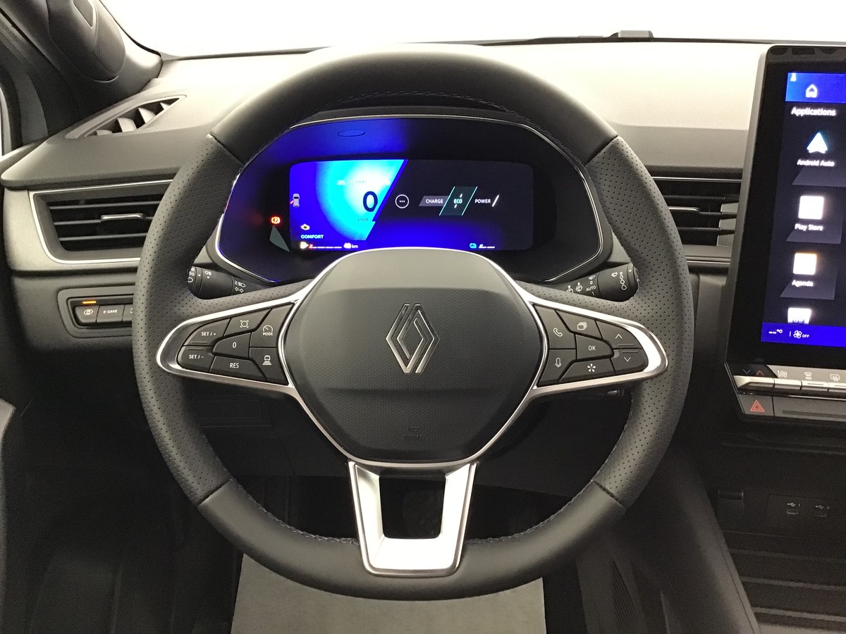 RENAULT