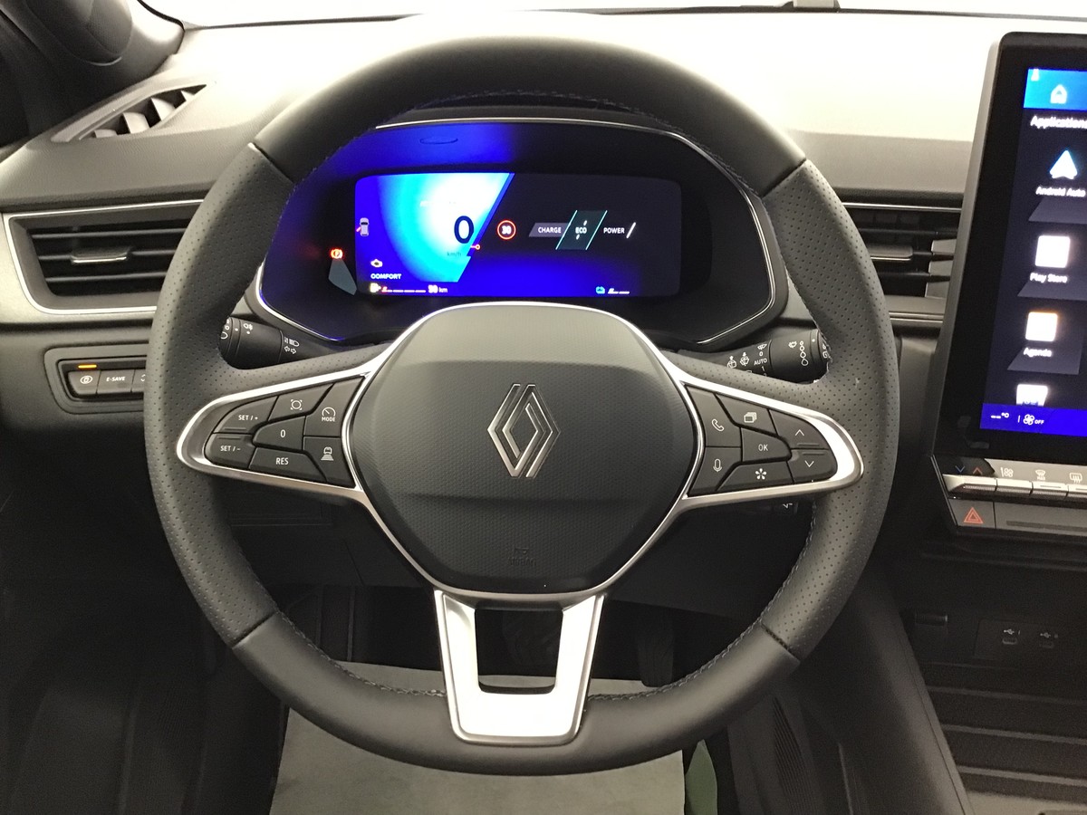 RENAULT