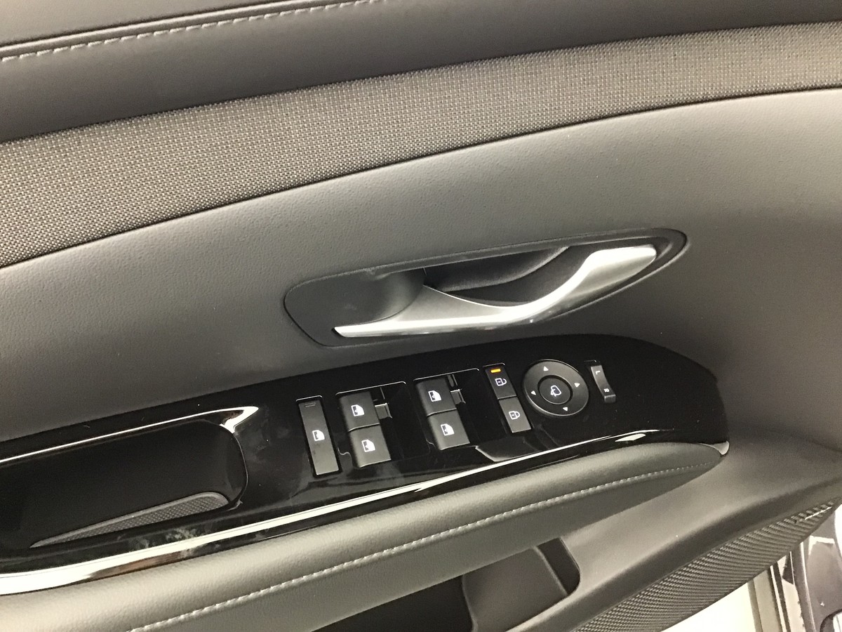 HYUNDAI TUCSON PREMIUM 