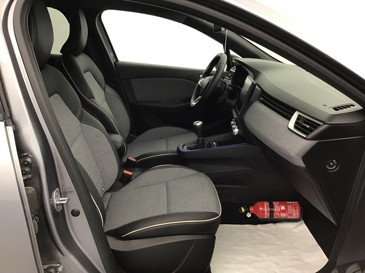 RENAULT CLIO 5 TECHNO