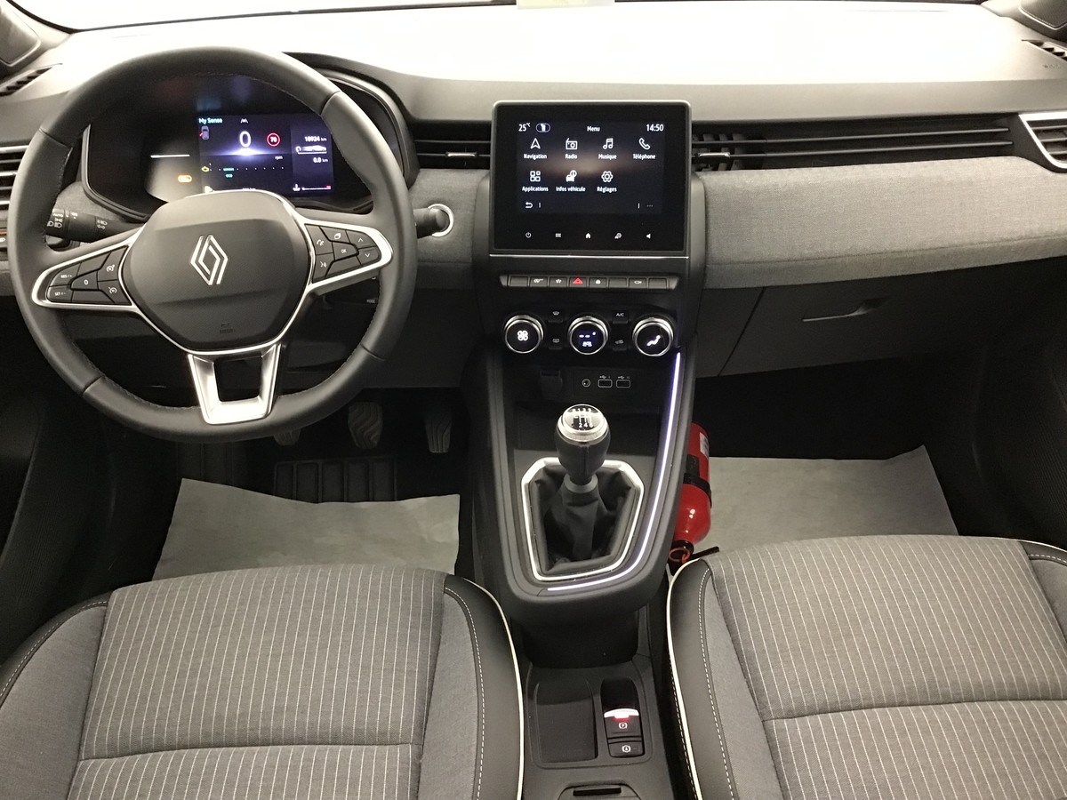 RENAULT CLIO 5 TECHNO